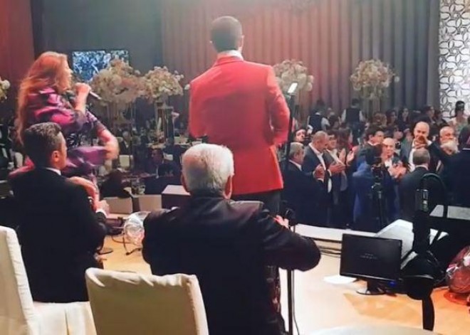 Aygün Kazımova meyxanaçı ilə&nbsp;Moskvada toyda - video