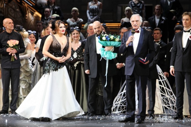  Dinara Əliyevaya "Xalq artisti” döş nişanı təqdim olundu - foto