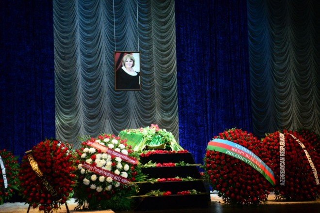 Amaliya Pənahova son mənzilə yola salındı - foto