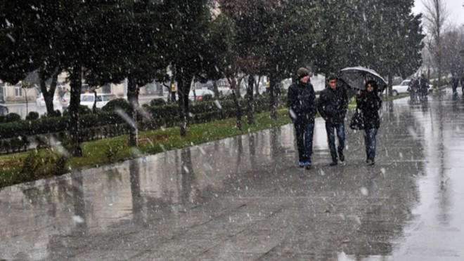 Paytaxta arabir sulu qar yağacaq