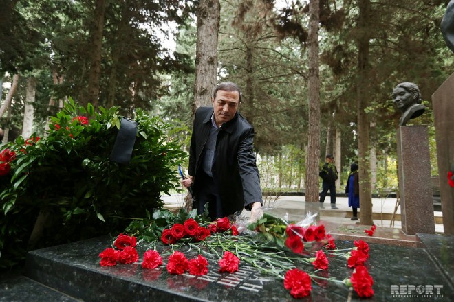 Dahi&nbsp;bəstəkarın məzarı ziyarət olundu - foto