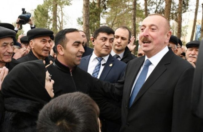 Prezident "Azərbaycanım" mahnısını oxudu - video