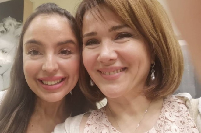 Mehriban Zəki Leyla Əliyeva ilə selfi çəkdirdi
