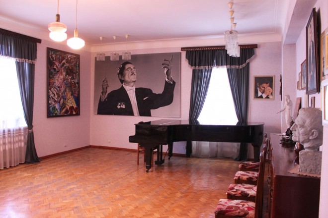 Maestro Niyazinin xatirəsi anıldı