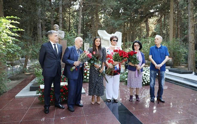 Leyla Əliyeva Müslüm Maqomayevin anım mərasimində - foto