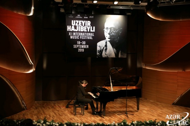 İtaliyalı pianoçu Bakıda solo konsert verdi - foto