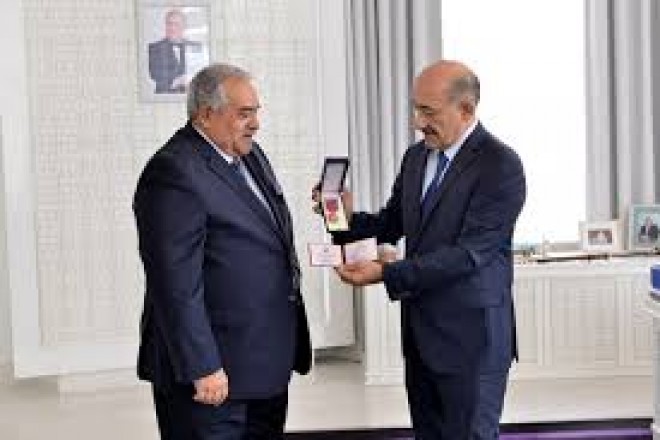 Cahangir Novruzova “Xalq artisti” fəxri adı təqdim olundu