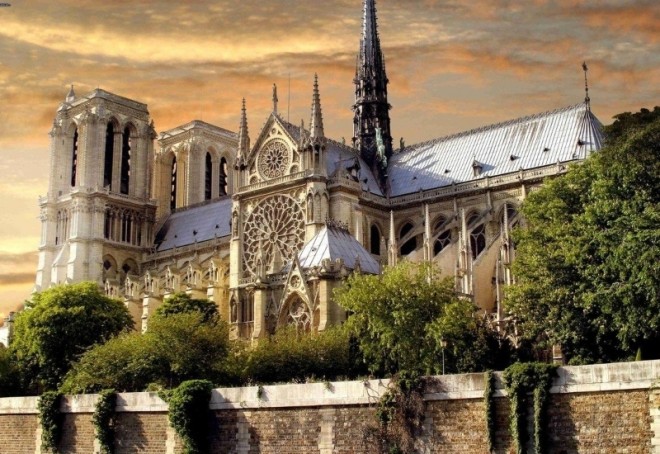 Kilsədə baş verən yanğınla bağlı serial çəkiləcək