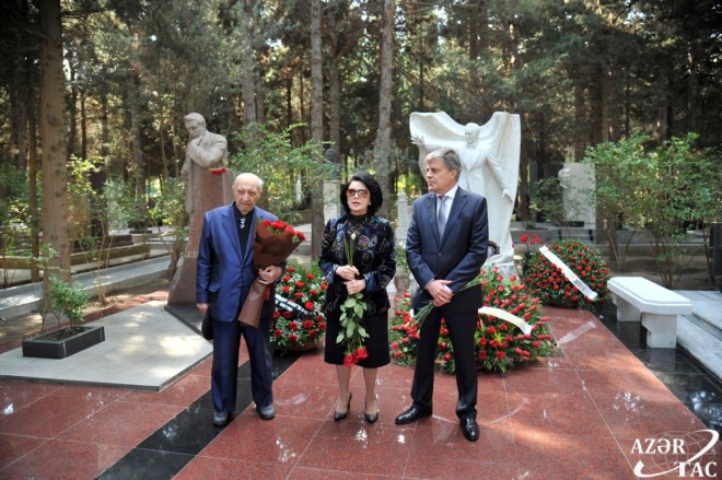 Müslüm Maqomayevin xatirəsi anıldı - foto