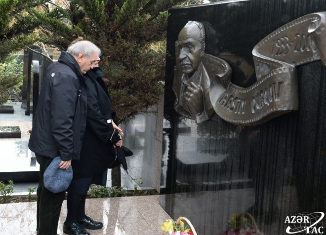 Rasim Ocaqovun xatirəsi anılıb - foto
