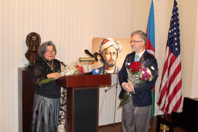 Amerikalı bəstəkarın "Sığmazam” musiqinin premyerası - foto