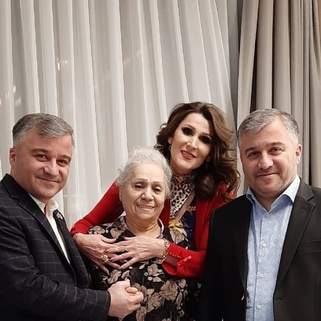 Elmira Rəhimova evə buraxıldı