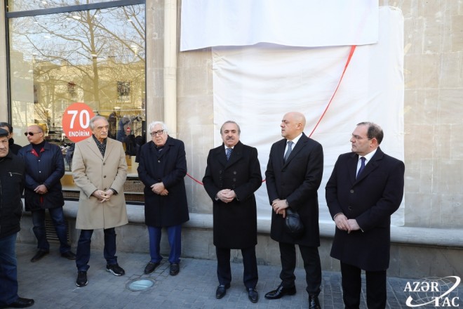 Vasif Adıgözəlovun barelyefi açıldı - foto