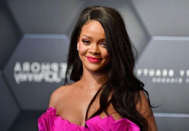Rihanna yeni ifasını təqdim etdi&nbsp;