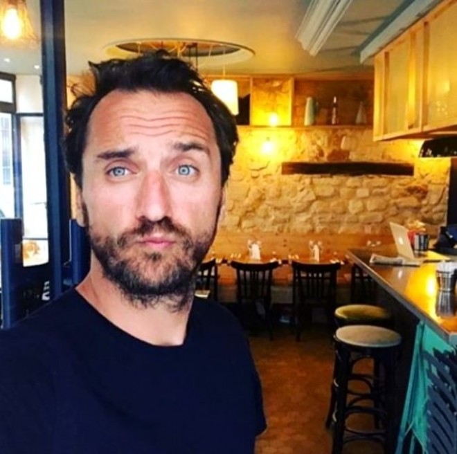 &nbsp;Aktyor restoranını bağladı