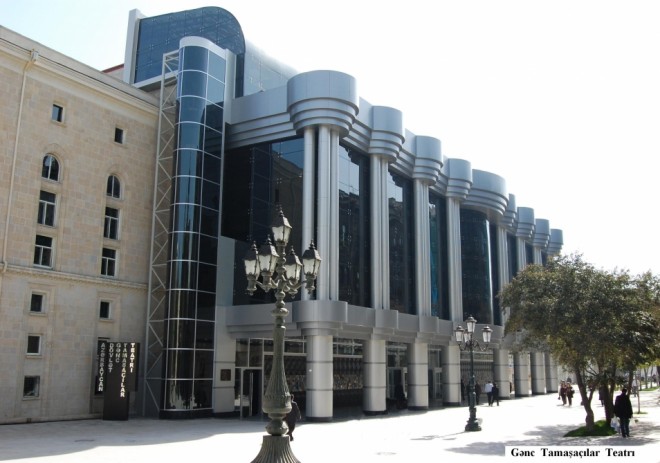 “Şirinlər” yenidən səhnəyə çıxır