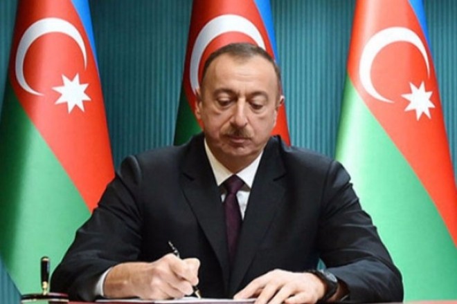 Prezident Xalq rəssamına orden verdi