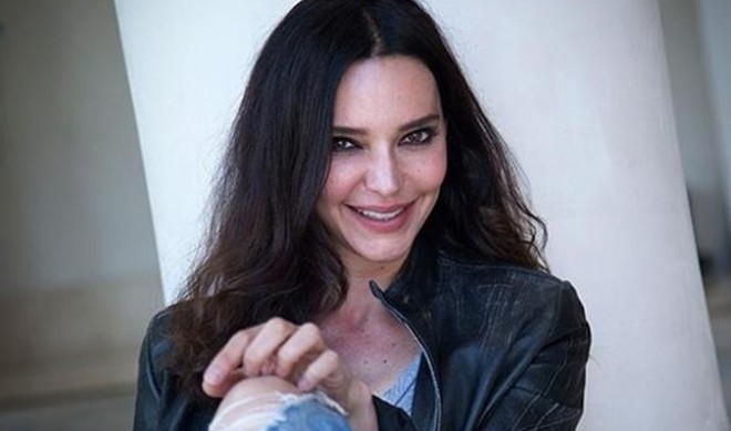 Aktrisa kişi həmkarını tənqid etdi - foto