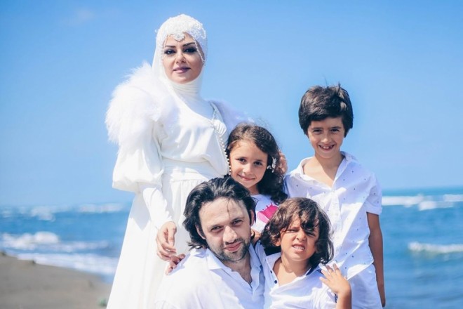 &nbsp;Xuraman uşaqlarına tək baxır