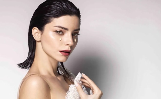 Aktrisa sevgili axtarır