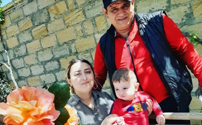 "Deyirlər, bu yaşda ata olmaq olar?"