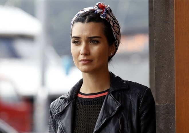 Aktrisa eşq dedi-qodularına son qoydu