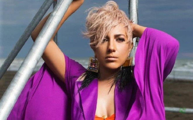 Əməkdar artist burun əməliyyatı etdirdi