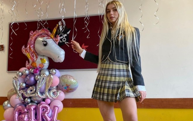 Aleynanın mini ətəyi müzakirə yaratdı - foto