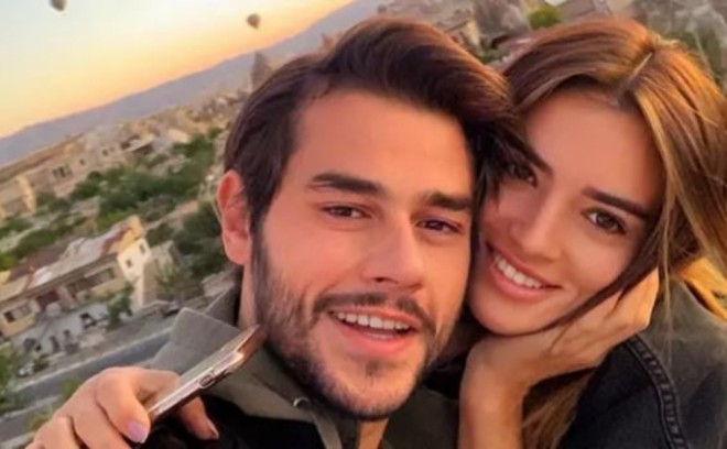 Müğənni aktrisadan ayrıldı