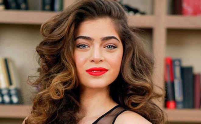 Aktrisa paylaşımına görə tənqid olundu