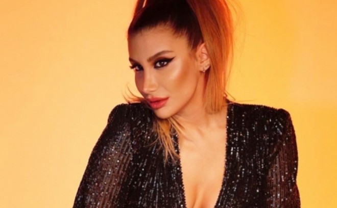 Atası müğənniyə xəbərdarlıq etdi