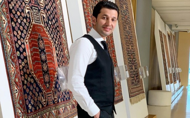 Xəyyam tənqidlərə cavab verdi