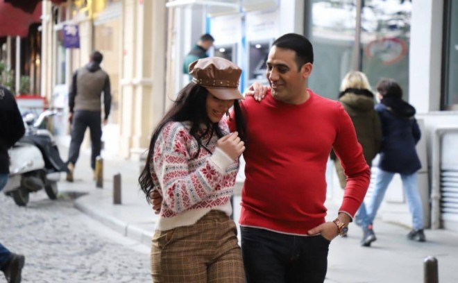 Ülkər Sultanla meyxanaçı ilə sevgilidir - foto