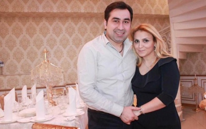 Elton xanımına xəyanət edib