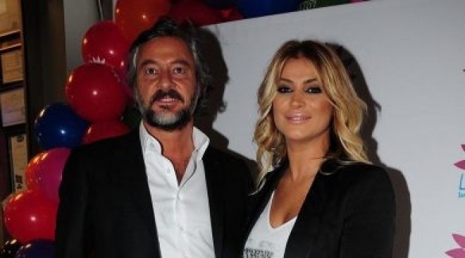 Müğənni reytinq xatirinə ərə gedib