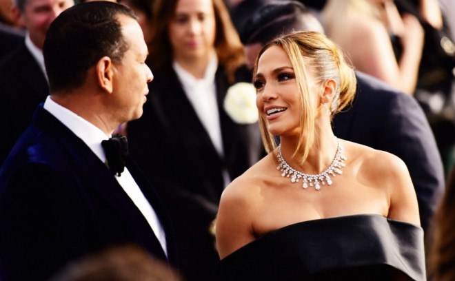 Ceylo ərindən  xəyanətə görə ayrılıb