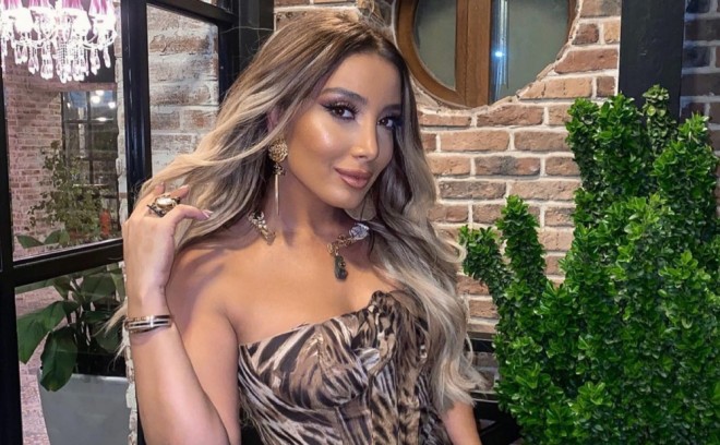 Günay evində 13 pişik saxlayır