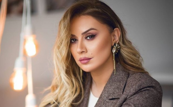 Roza 10 min manatı kimə verəcək? 