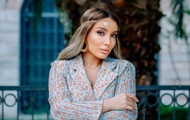 Günay həmkarlarını zövqsüz adlandırıb