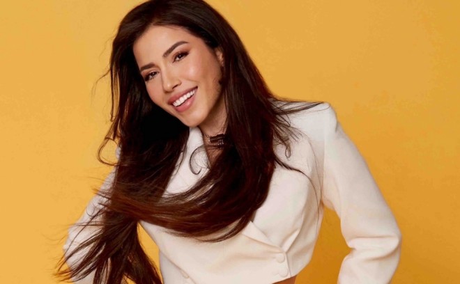 Müğənni ögey anasını məhkəməyə verib - foto