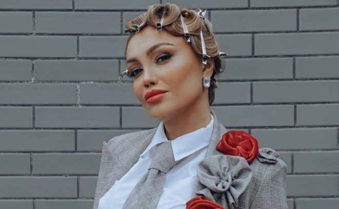 Nura Suri qadınlardan yazdı