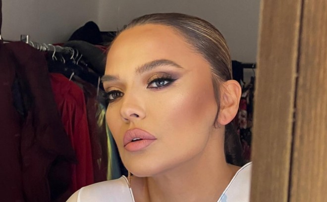 Demetin makiyajı müzakirə yaradıb - foto