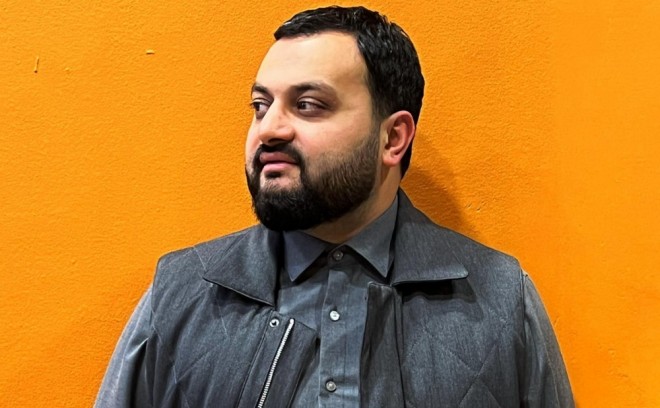 sənətçi bir avtomobilini, Nazim həyatını sığortaladıb