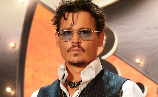 Hollivud ulduzu uşaq  fonduna ianə edib
