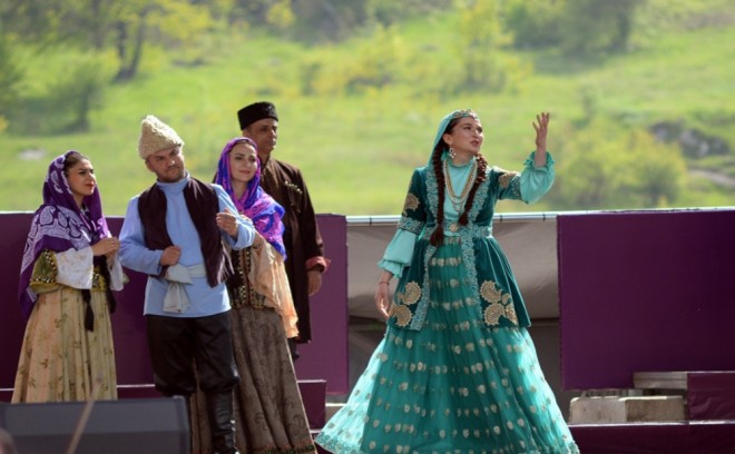 Cıdır düzü operanın sədalarına bürünüb - foto
