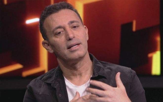 Üzünə botoks və dolğu etdirib-foto