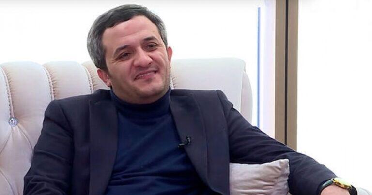 "Meyxanaçılar kənardan zəngin görünür..."