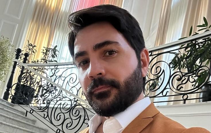 Elçin mahnını "12 min manata" yazır