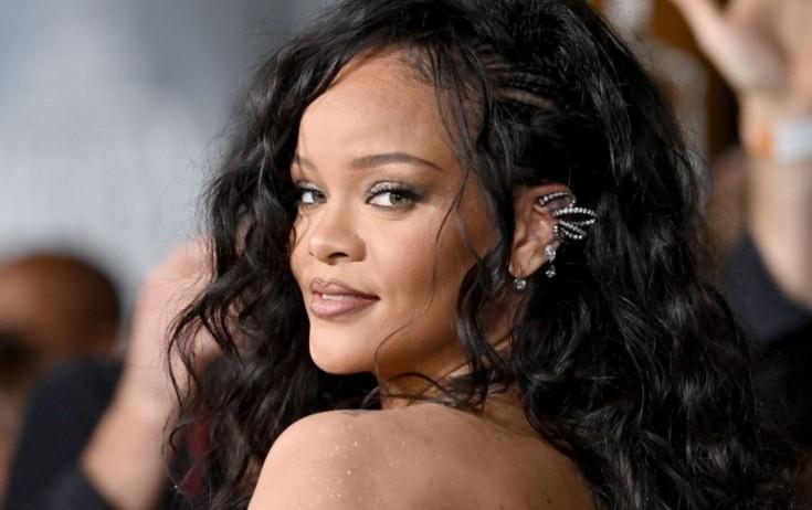 Rihanna ailə sayını artırır - VİDEO
