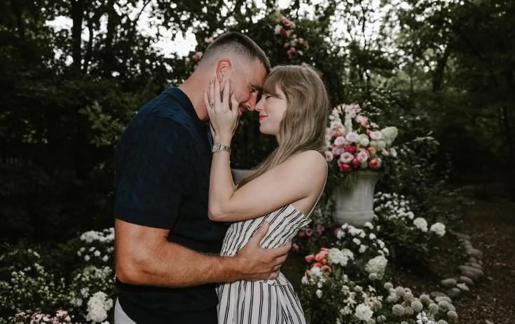 Teylor Svift nişanlanıb - FOTO